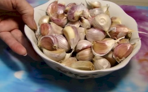 Una forma inusual e inteligente de Conservar el Ajo no sólo en Invierno. Estará fresco y sabroso todo el tiempo