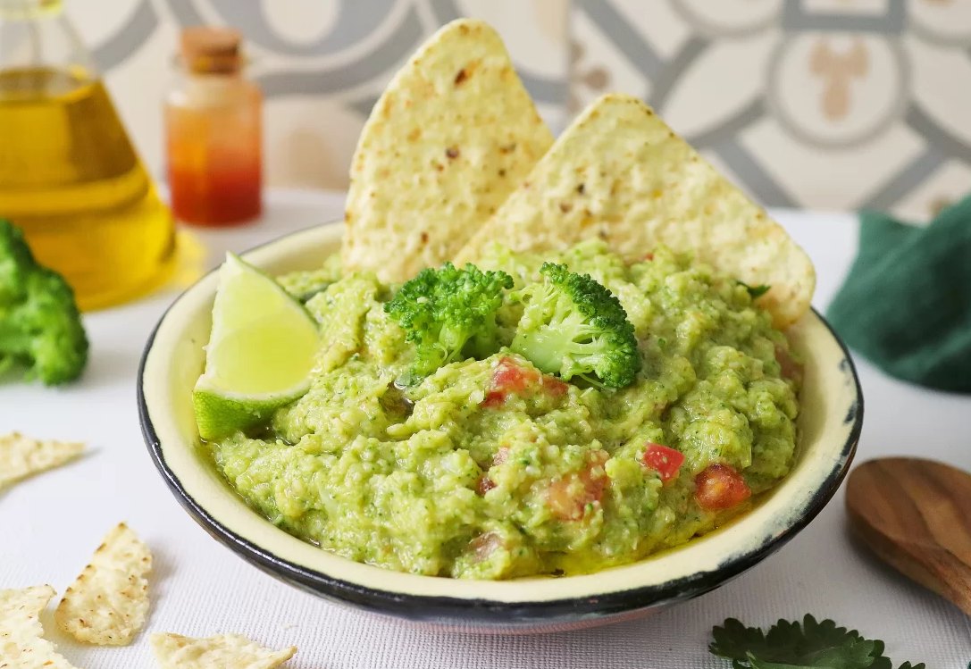 Brocomole, el  Guacamole con Brócoli, receta saludable, económica y rápida