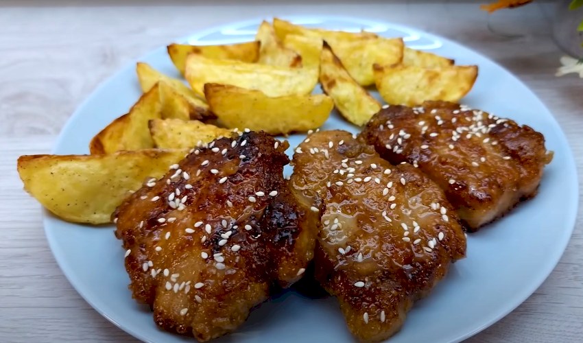 El Truco Coreano para un Cerdo Más Tierno y Crujiente 🍖 + Papas al Horno Doradas