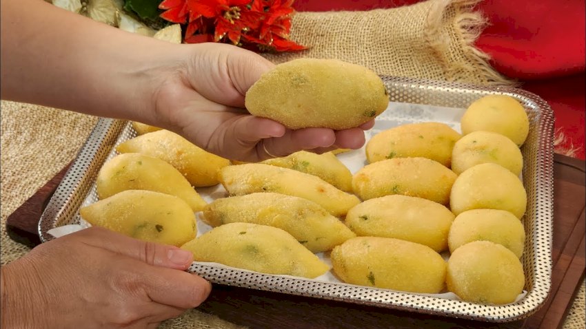Deliciosa Empanadilla de Yuca Rellena, muy sabrosa y hecha con pocos ingredientes