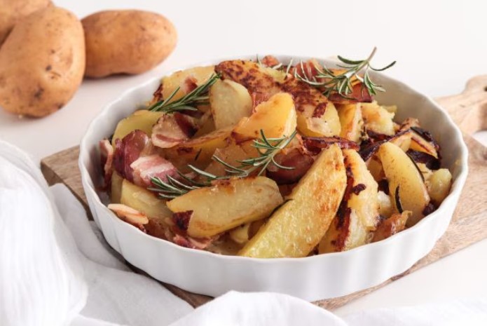 Delicia Rústica: Patatas Campesinas con Tocino para Enamorar Paladares