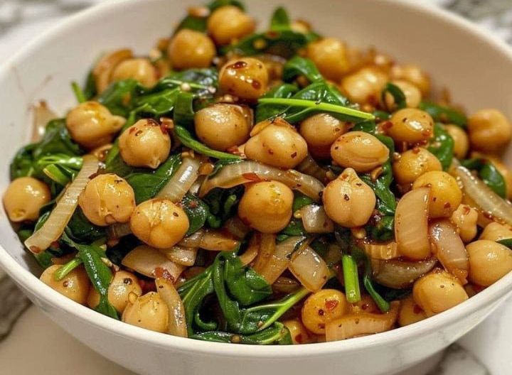 Salteado de Garbanzo y Espinaca: Una Explosión de Sabores Saludables