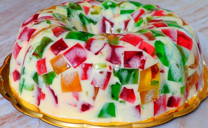 Gelatina de Mosaico: El Postre que Conquista con Colores y Sabores
