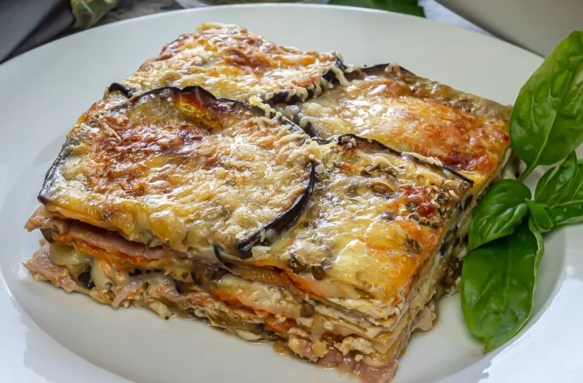 Descubre Cómo Hacer Este Irresistible Pastel de Berenjena con Jamón y Queso 🧀🍆 ¡Hazlo Hoy Mismo!