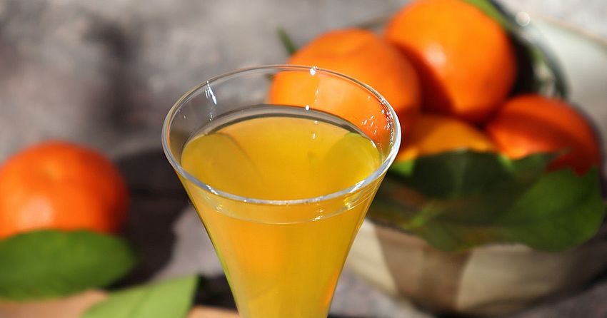 Descubre Cómo Hacer Mandarinetto Casero! 💥 Un Licor Refrescante que No Puede Faltar en Tu Despensa