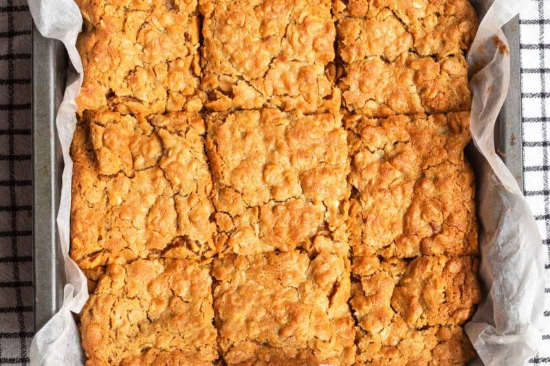 Barras de Desayuno de Avena con Solo 3 Ingredientes  ¡Fáciles y Rápidas!