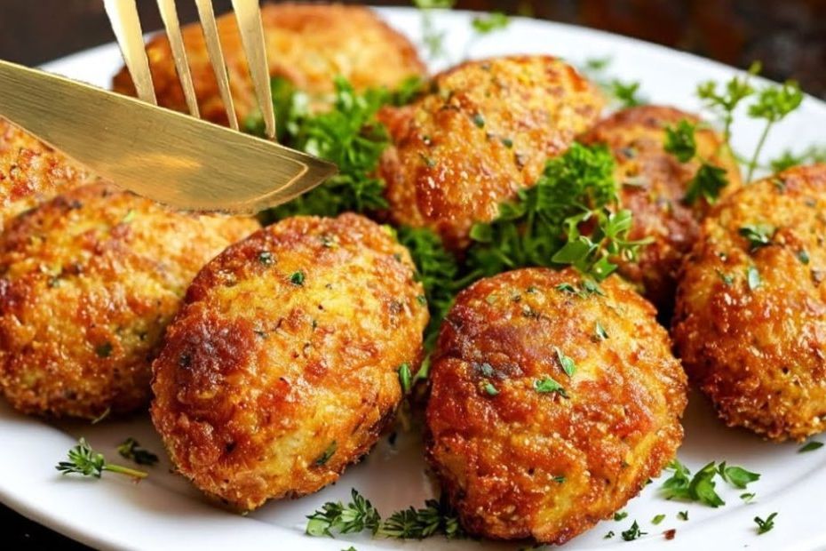 ¡Repollo, Huevos y un toque especial! ¡Prueba esta Receta de Hamburguesas de Repollo y Carne con salsa refrescante!