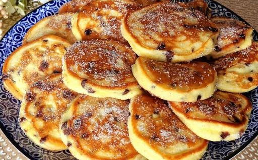 Panqueques de Plátano y Arándanos con Toque de Canela
