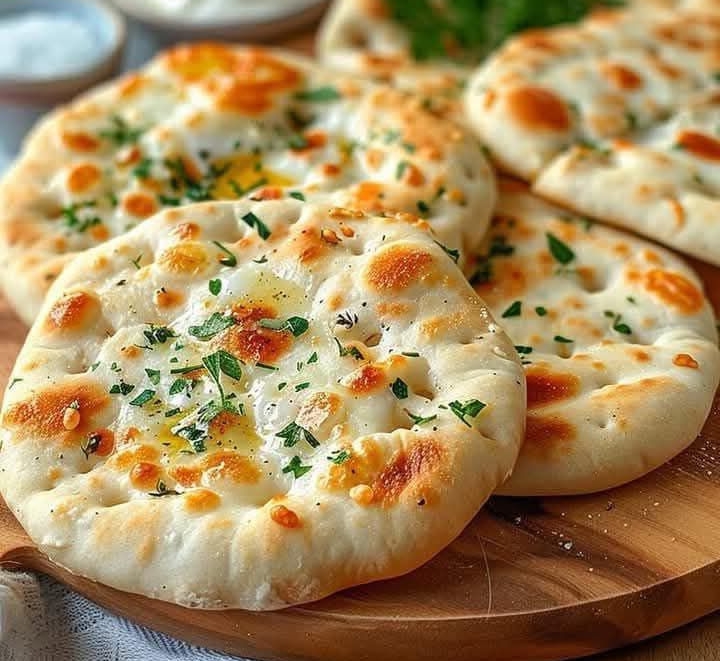 Pan Mediterráneo de Queso Cottage: Suave, Crujiente y Delicioso