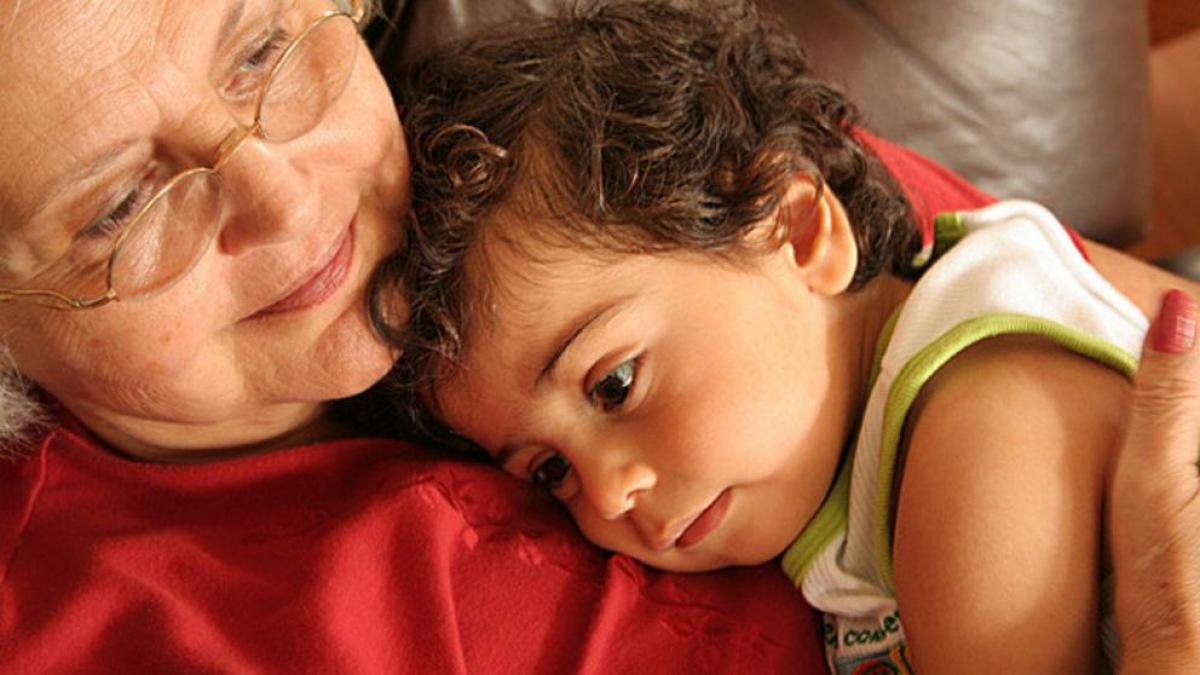 👵💰¿Cobrar por Cuidar a tus Nietos? La polémica historia que divide a las familias 💥