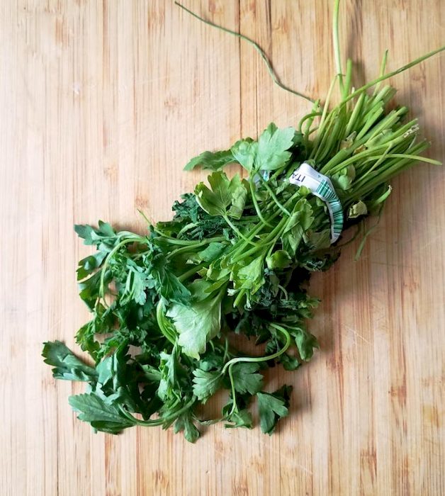 como-recuperar-el-perejil-y-cilantro-marchito-rd2
