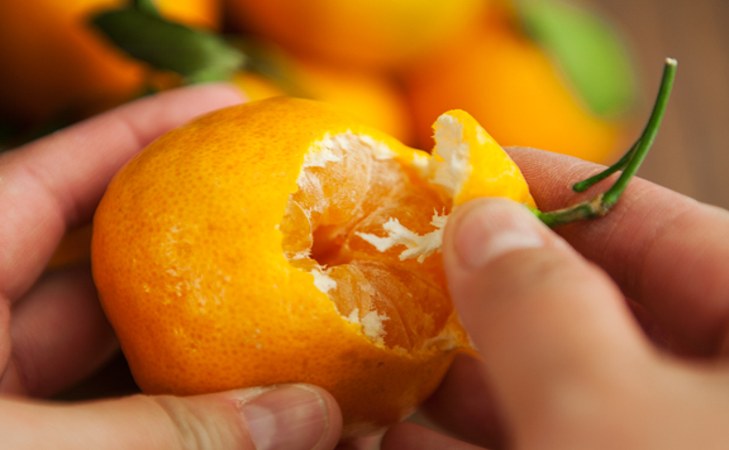 Después de Leer Esto, Usted Nunca Volvera a Botar las Cascaras de Mandarina de Nuevo beneficios cascara de mandarina