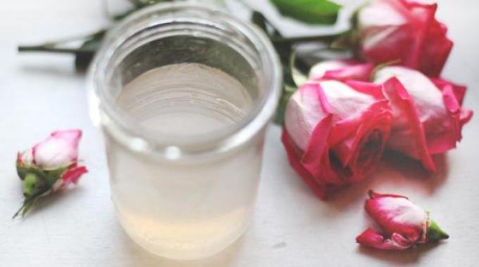 Mi Receta de Agua de Rosas Casera en 20 Minutos mi-receta-de-agua-de-rosas-casera-en-20-minutos-agua-de-rosa