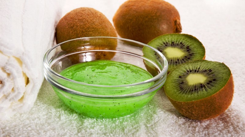 Prepara Esta Increíble Mascarilla Para Detener la Caída del Cabello en Solo 30 Días mascara de kiwi para caida cabello