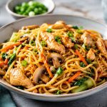 🥡 Fideos Chinos con Pollo Estilo Lo Mein: Receta Casera Fácil, Sabrosa y Llena de Sabor Oriental chomein0